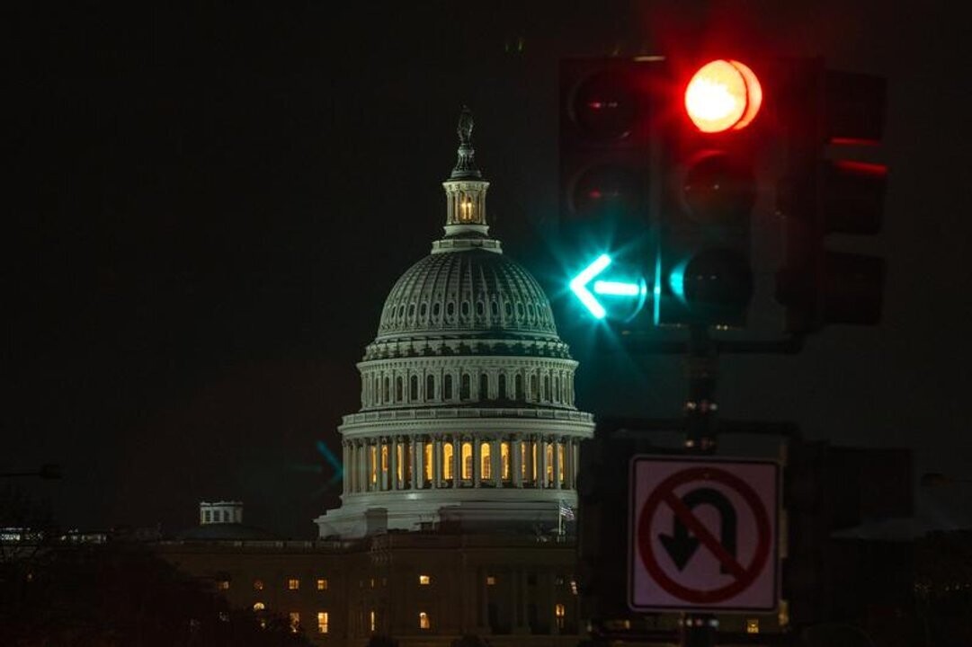Senate Approves Package to End Government Shutdown