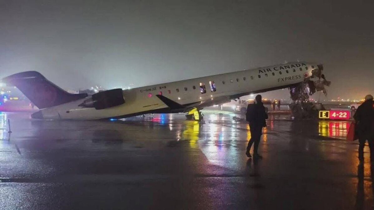 Plane Crash at LaGuardia Airport in New York