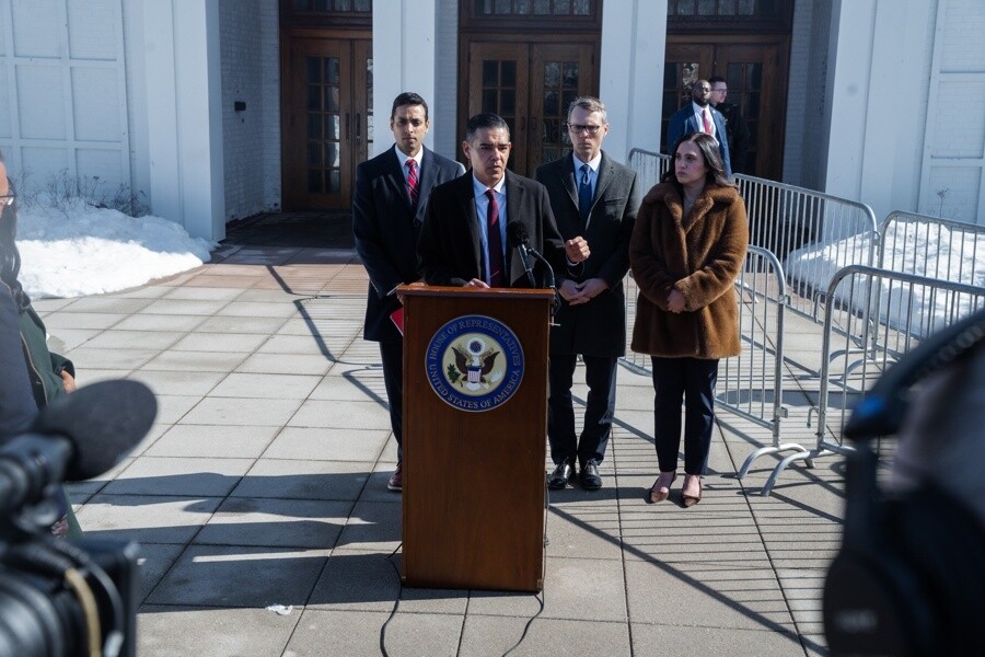 Hillary Clinton Denies Knowing Epstein