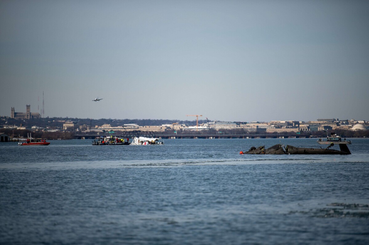 Helicopter Crash in Washington Claims 67 Lives