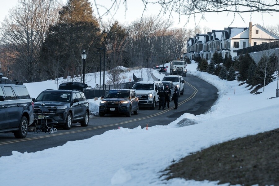 Clinton Asserts He Knew Nothing of Epstein's Crimes and Did 'Nothing Wrong'