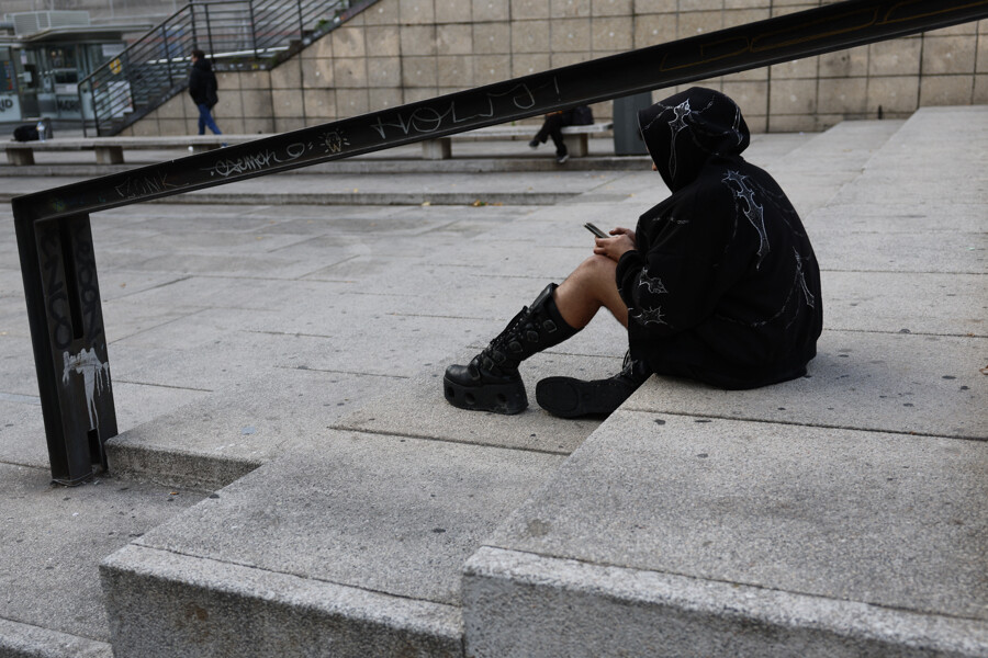 Study Links Excessive Social Media Use to Loneliness Epidemic Among US Youth