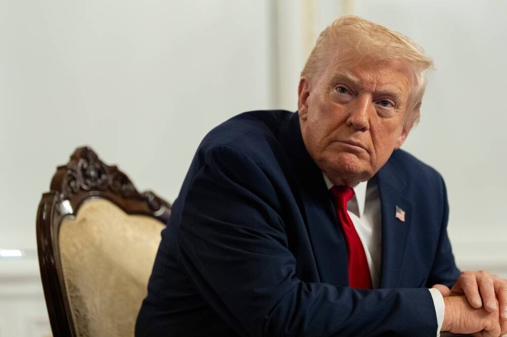 Trump Announces Complete Closure of Venezuelan Airspace