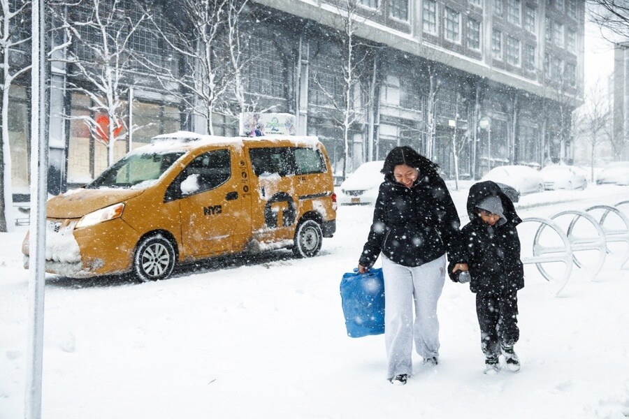 Historic Storm Paralyzes US Northeast, Leaves NYC Under Record Snowfall