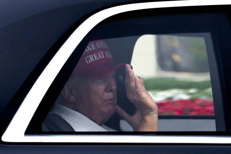 Трамп Отложил Тарифы на Мексику и Канаду