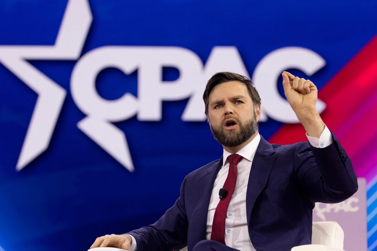 Дональд Трамп выбирает Дж.Д. Вэнса в качестве кандидата на пост вице-президента