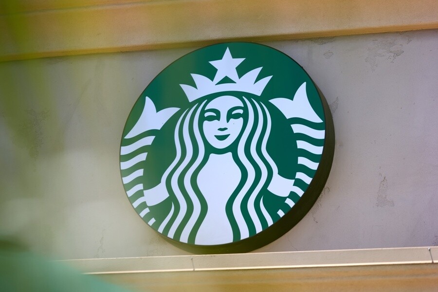 Забастовка сотрудников Starbucks охватила больше кофеен в США