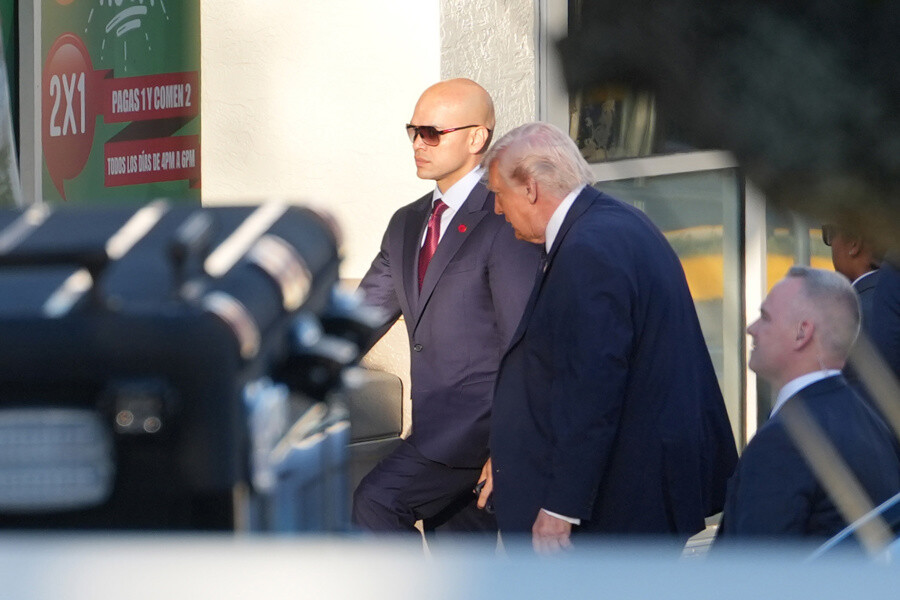 Trump Bids Farewell to Florida by Visiting Venezuelan Restaurant