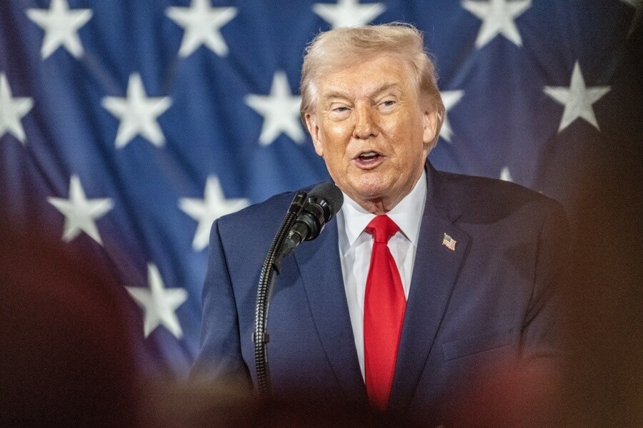 Trump dice que cambio de régimen en Irán sería «lo mejor»