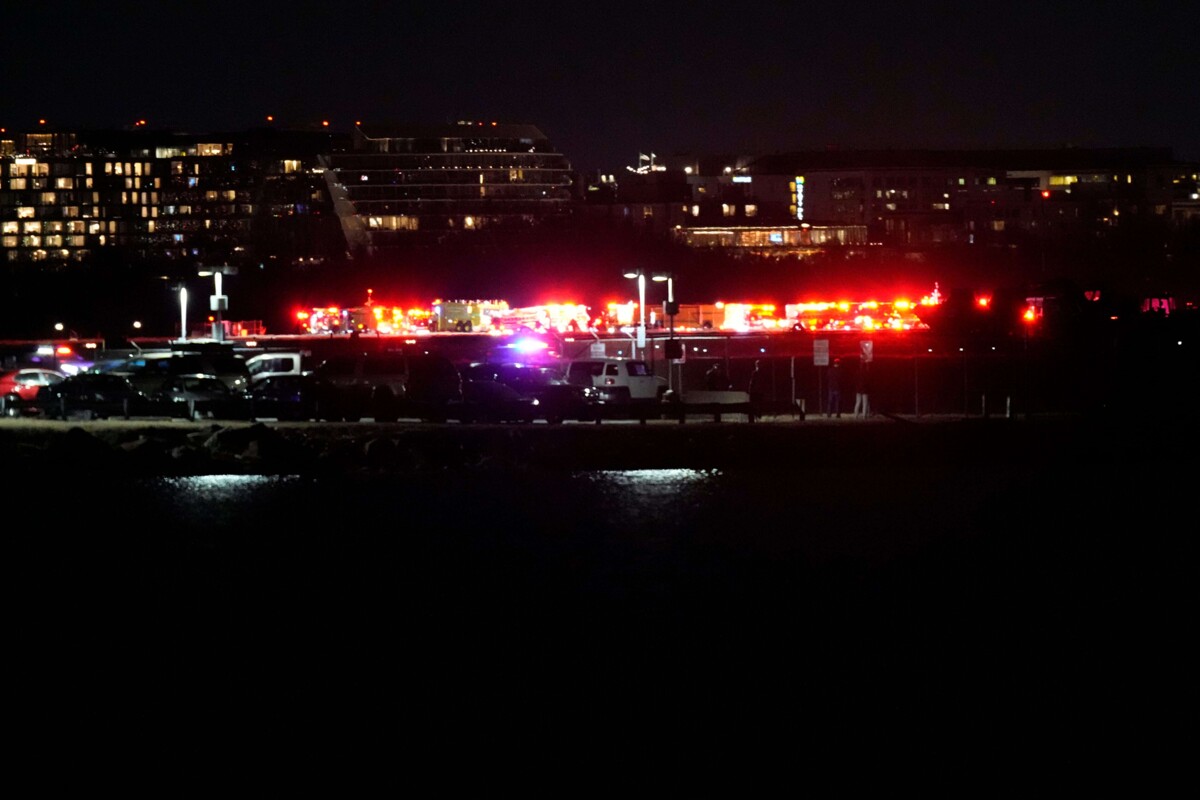 Aerial Incident at DCA Airport Causes Rescue Operations