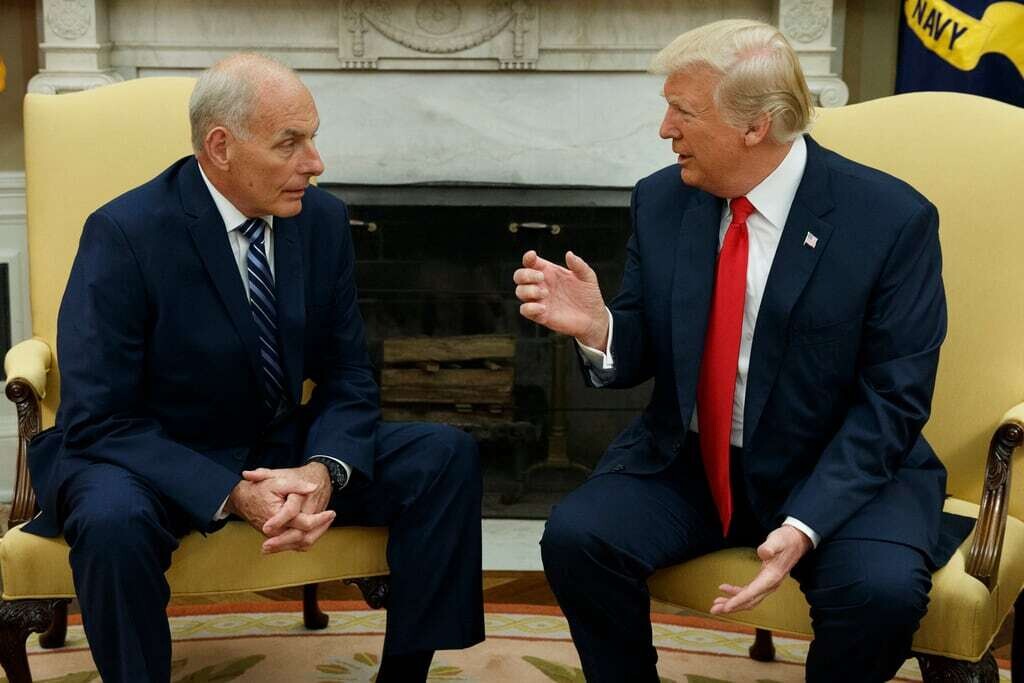 Трамп подвергнут критике бывшим начальником штаба за фашистские комментарии