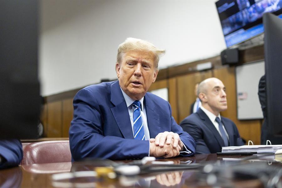 Трамп сталкивается с подбором жюри для его уголовного процесса в Манхэттене