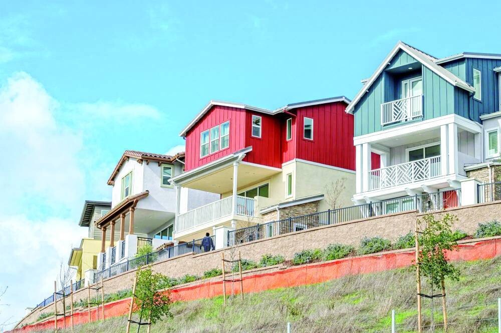 US Mortgage Rates Fall