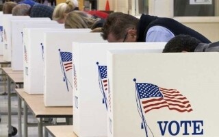 Democrats Gain Ground Ahead of US Midterm Elections