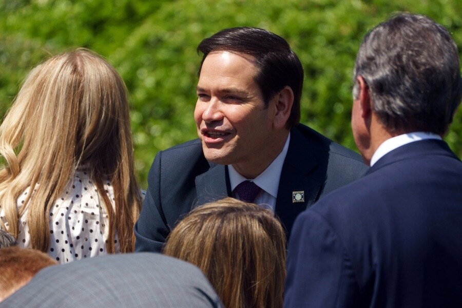 Rubio Jokes About More Government Roles at Gala