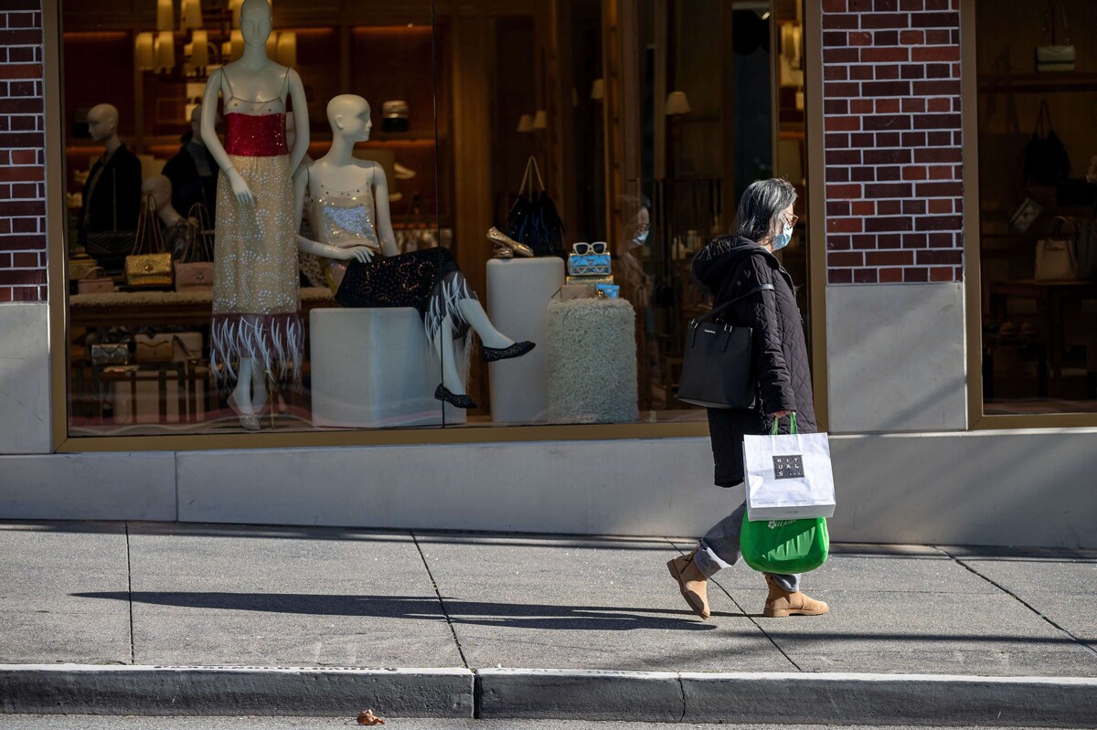 Consumer Confidence Falls Amid Tariff Concerns
