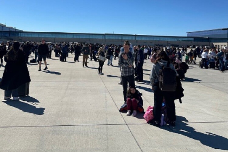 Evacuan aeropuerto de Kansas City por amenaza de seguridad