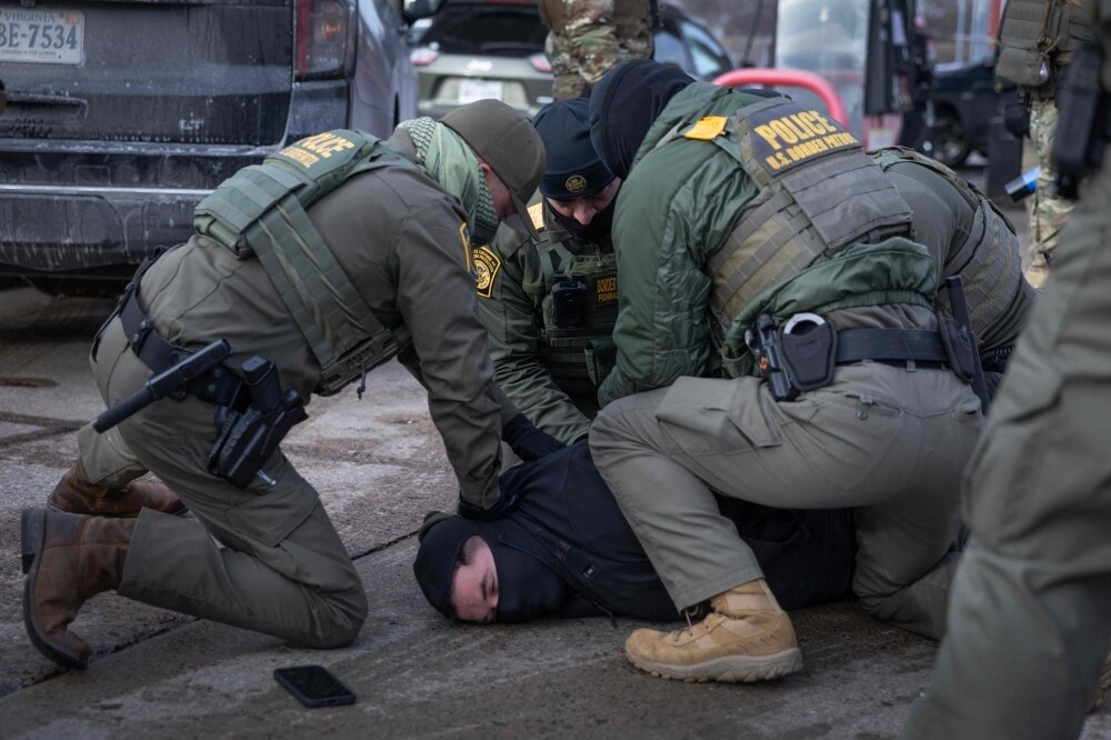 US Homeland Security Secretary Sends Federal Agents to Minneapolis After Woman's Death