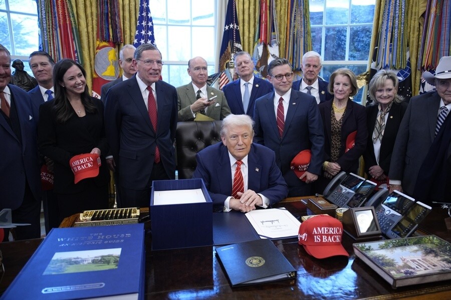 Trump Insists on Federal Oversight of State Elections