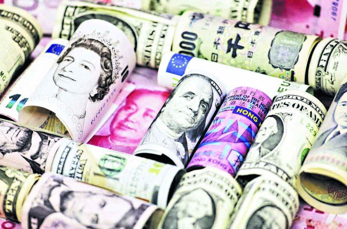 Доллар укрепляется после положительных данных розничных продаж