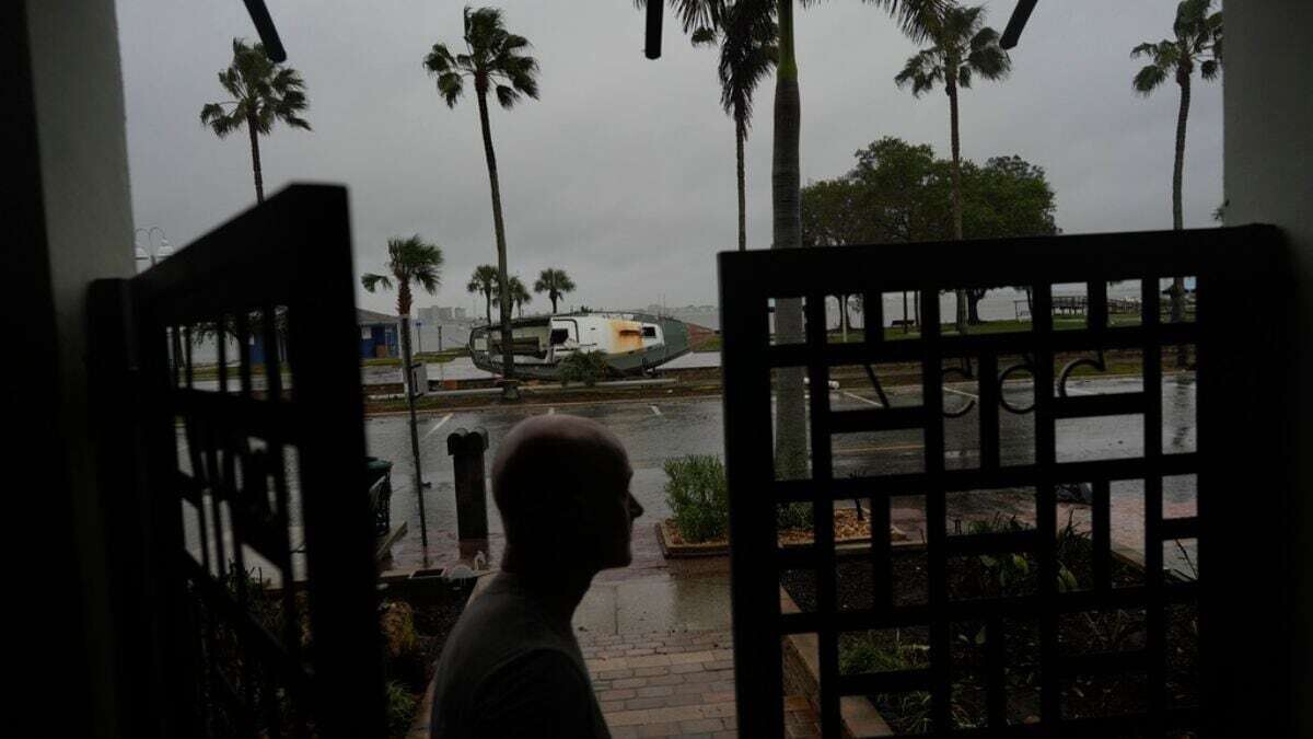 Ураган Милтон наносит разрушения во Флориде