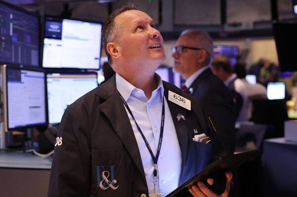 Индекс Nasdaq снизился на 1,1% из-за падения акций чипов