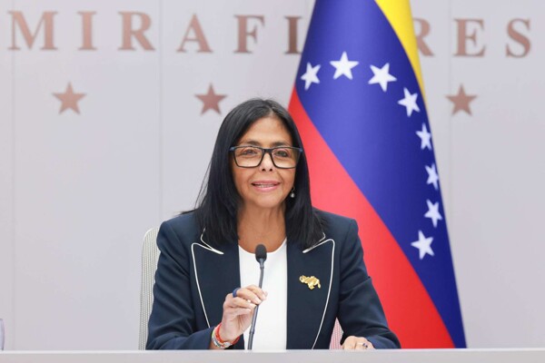 EE.UU. levanta las sanciones contra la presidenta interina de Venezuela