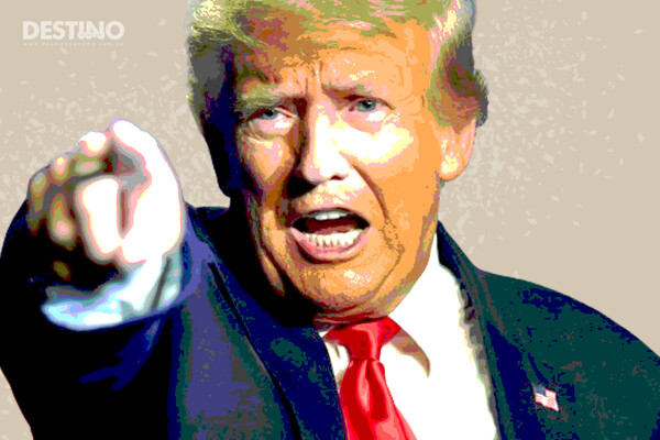 Трамп стоится на суде в Нью-Йорке по обвинению во взятках актрисе Сторми Дэниелс