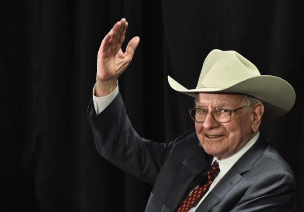 Уоррен Баффет объявил о выходе на пенсию с поста генерального директора Berkshire Hathaway