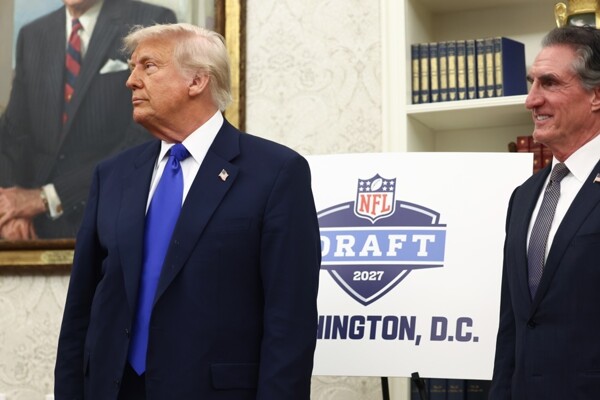 Trump to Announce Tariffs on Pharmaceuticals Soon