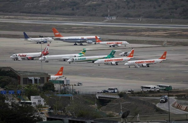 Trump Orders Closure of Venezuelan Airspace