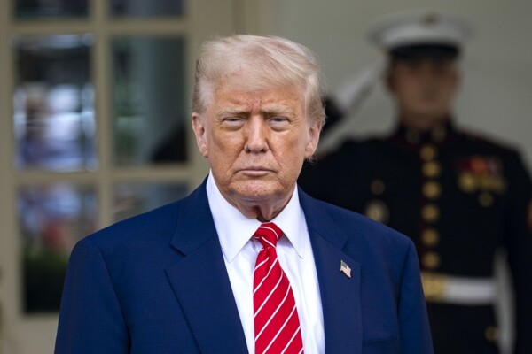 Trump Seeks Supreme Court Ruling on Immigrant Status