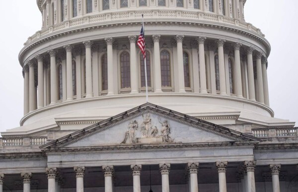 Национальный долг США превысил 35 триллионов долларов
