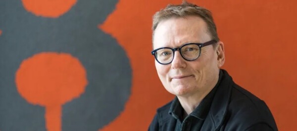 Джеймс А. Робинсон выиграл Нобелевскую премию по экономике