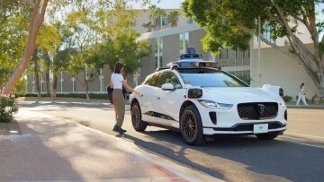Waymo Расширяет Операции Такси с Автономным Вождением в США