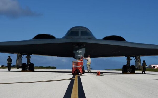 Редкое использование бомбардировщиков B-2 в военных операциях США