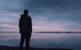 Исследования показывают, что одиночество может привести к проблемам со здоровьем