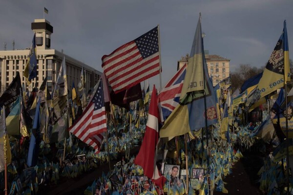 Трамп приостановил военную помощь Украине