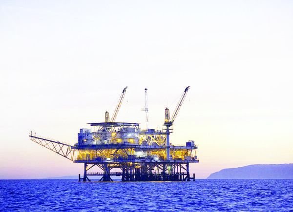 Небольшое снижение цен на нефть на фоне позитивных экономических данных США