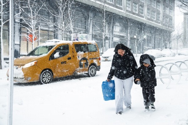 Historic Storm Paralyzes US Northeast, Leaves NYC Under Record Snowfall