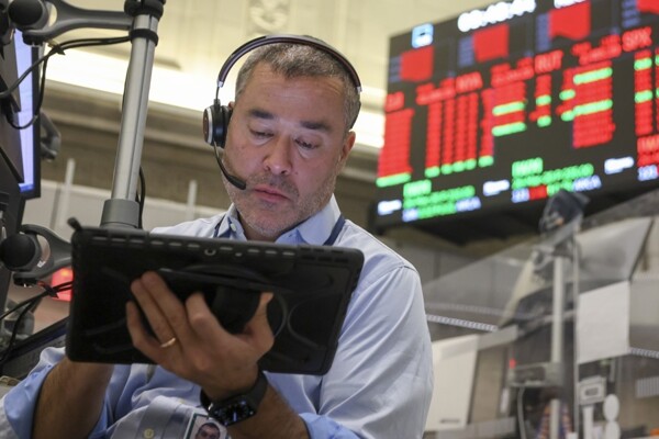 Wall Street opens in red as crude oil surges, fears of stagflation grow