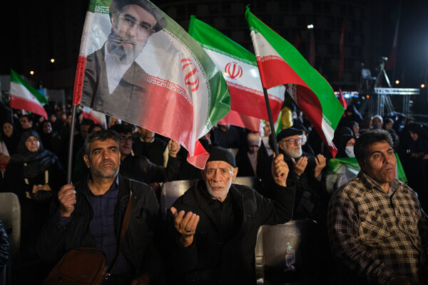 El dólar estadounidense se impone frente al oro como valor refugio durante el conflicto de Oriente Medio