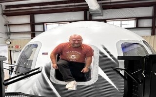 Французский предприниматель осуществит детскую мечту о космическом путешествии