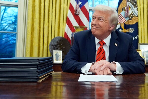 Trump Denies Ban on 'Felon' in the White House
