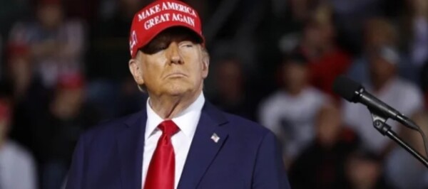 Противоречивые замечания Трампа о генах вызывают дебаты