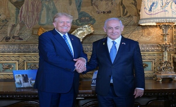 Трамп обсуждает с Нетаньяху перед выборами