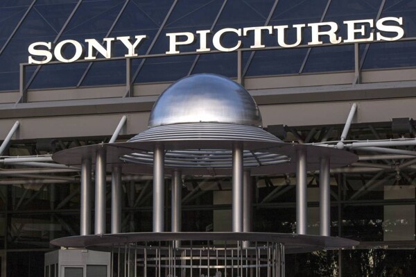 Sony и Apollo делают ставку в $26 миллиардов на покупку Paramount Global
