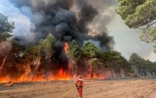 Пожарный арестован за поджоги лесных пожаров в Калифорнии