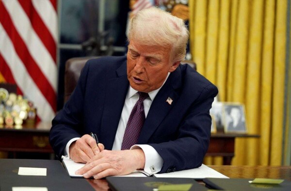 Trump Revokes Protections for Migrants in the US