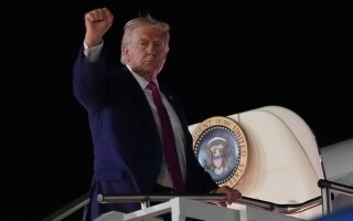 Trump Reports Influx of Tankers to US for Oil Loading